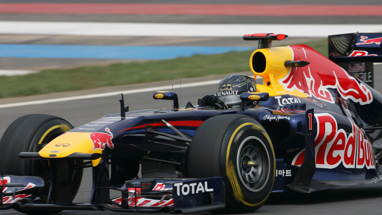 15.10.2011- Saturday Practice, Sebastian Vettel (GER), Red Bull Racing, RB7