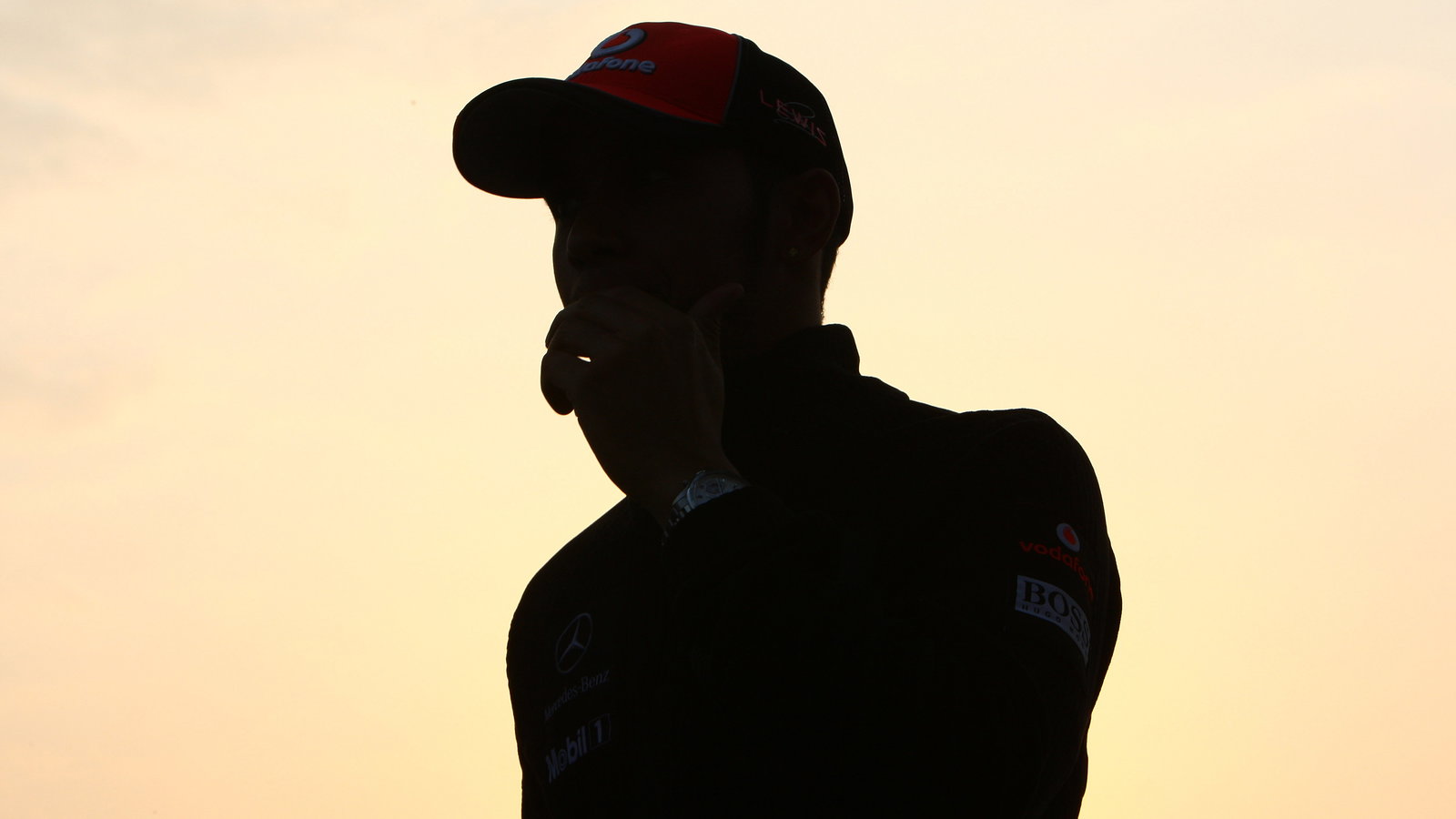 15.10.2011- Autograph session, Lewis Hamilton (GBR), McLaren Mercedes, MP4-26