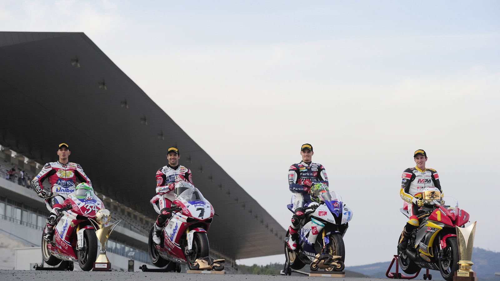 Giugliano, Checa, Davies, Mecher, Portuguese SBK World Champions 2011