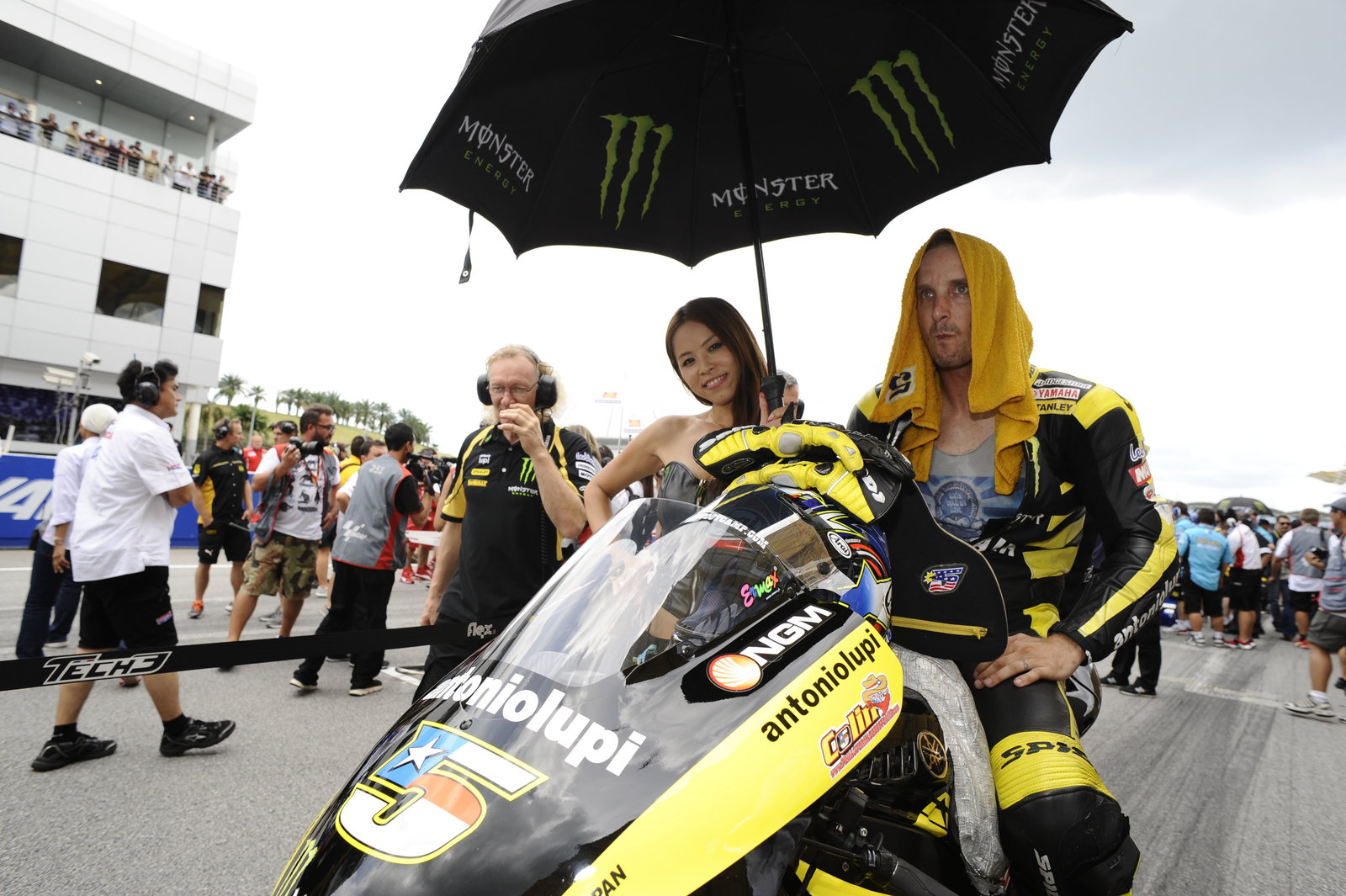 Edwards, Malaysian MotoGP Race 2011