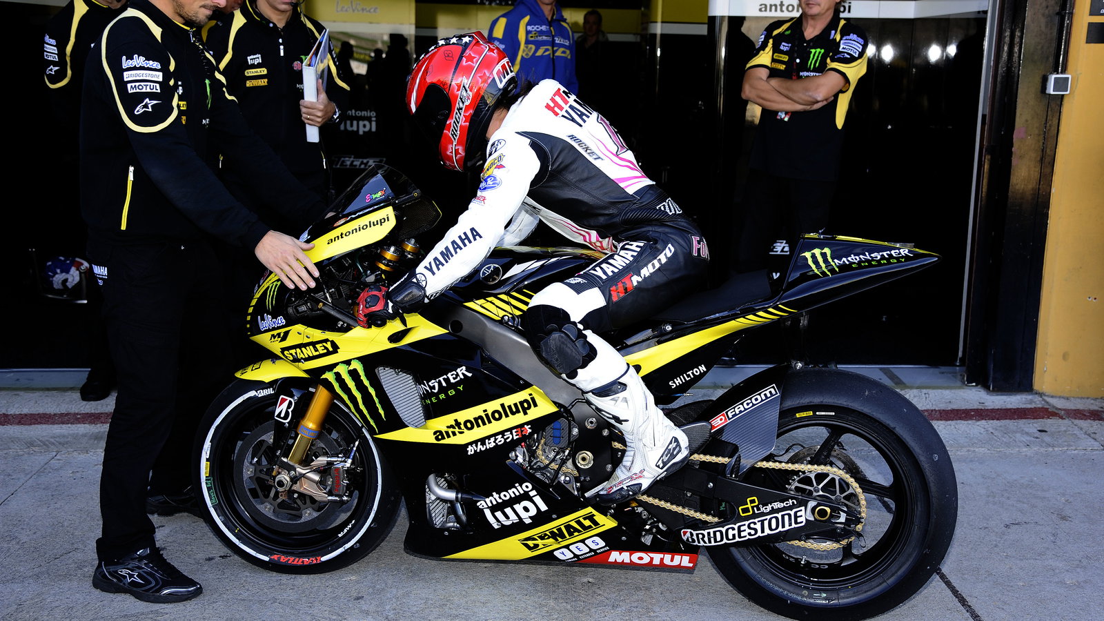 Melissa Paris, Valencia MotoGP Test, November 2011