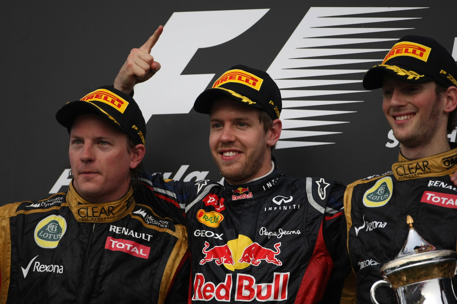 22.04.2012- Race, Sebastian Vettel (GER) Red Bull Racing RB8 race winner, Kimi Raikkonen (FIN) Lotus