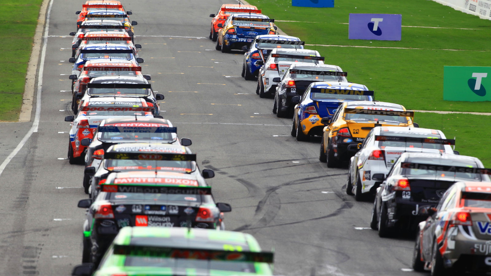 Jamie Whincup (Aust) #1 Team Vodafone 888 Commodore. Pole position Race 9 and start of race 9V8 Su