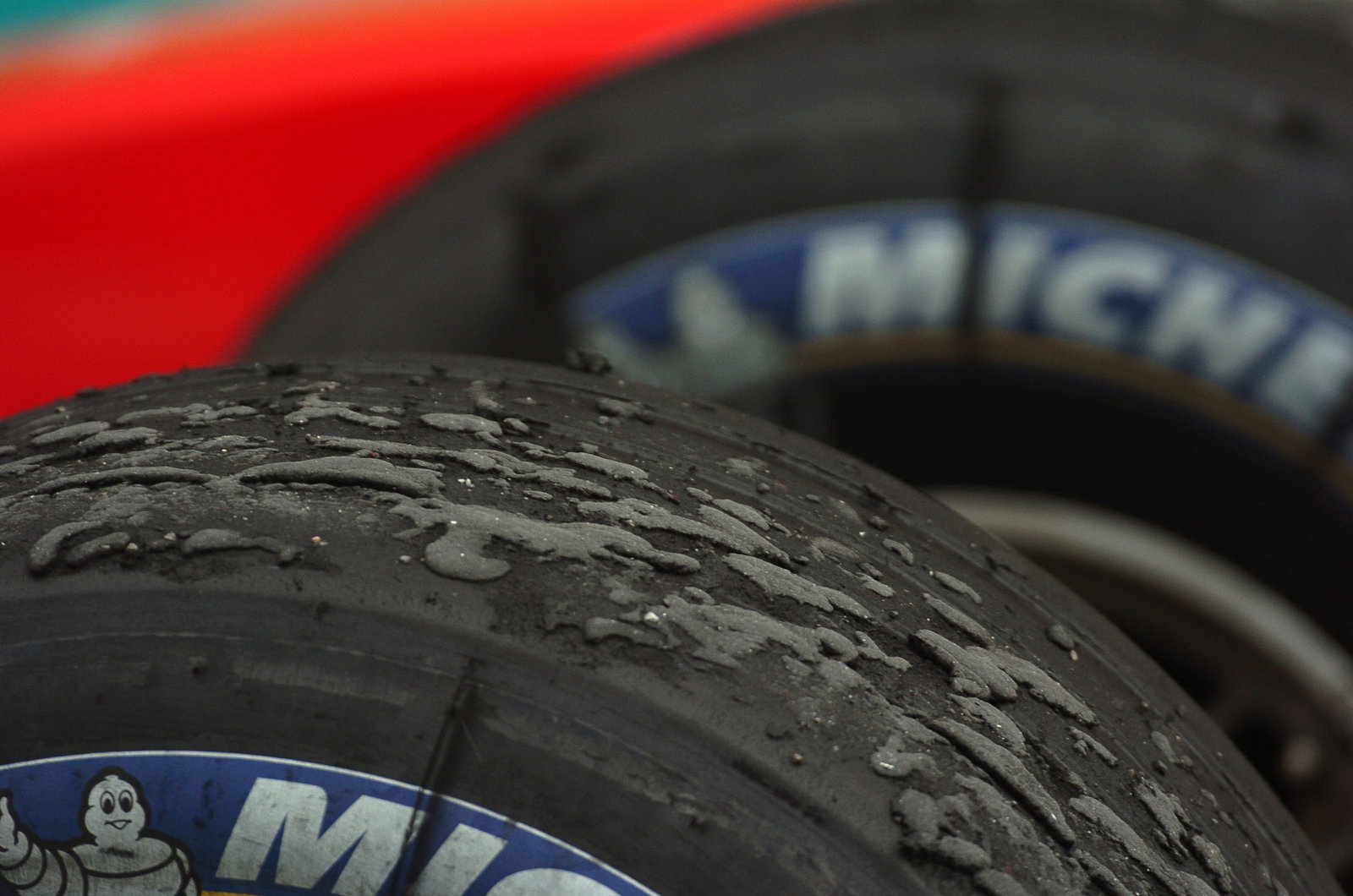 Tyre wear was an issue in the 2004 Bahrain Grand Prix