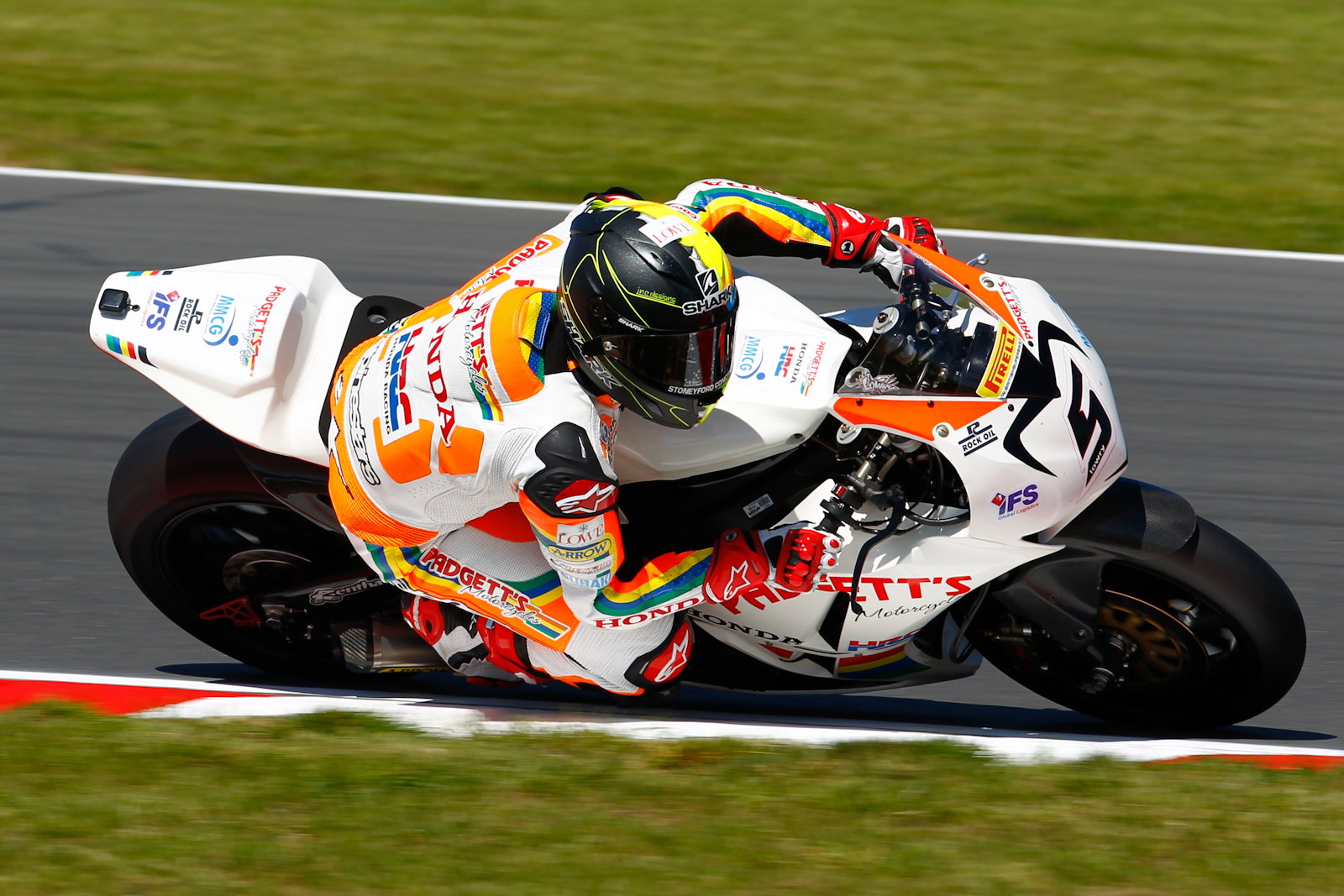 Ian Lowry Padgetts Racing - [picture credit: Ian Hopgood Photography.com]