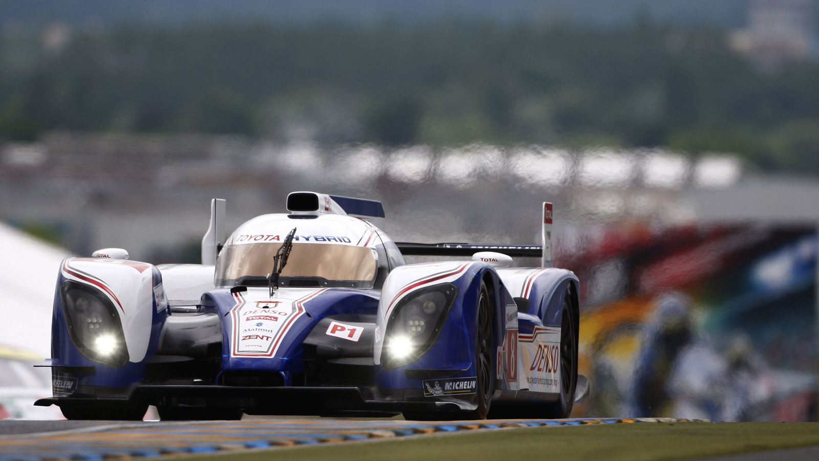 Anthony Davidson/Sebastien Buemi Toyota Racing Toyota TS 030 Hybrid