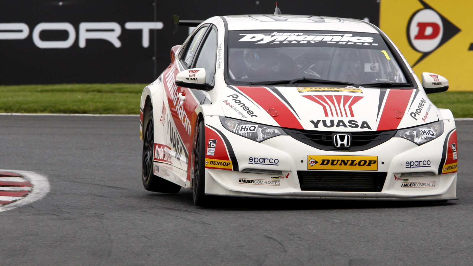 Matt Neal (GBR) Honda Yuasa Racing Honda Civic