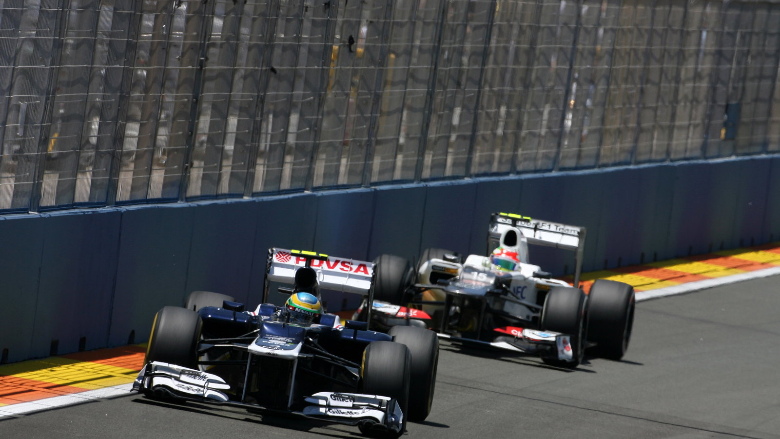 24.06.2012- Race, Bruno Senna (BRA) Williams F1 Team FW34 and Kamui Kobayashi (JAP) Sauber F1 Team C