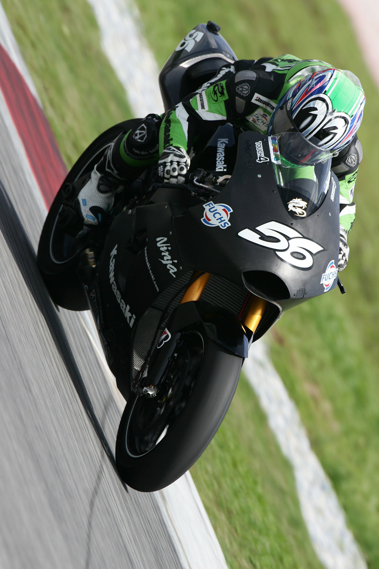 FIRST PICS: Rossi rides Camel Yamaha. | Crash.net