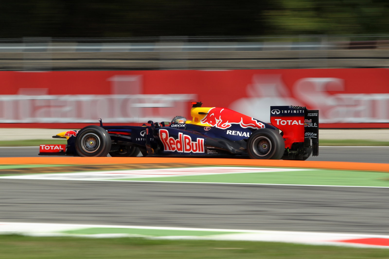 07.09.2012- Free Practice 2, Sebastian Vettel (GER) Red Bull Racing RB8