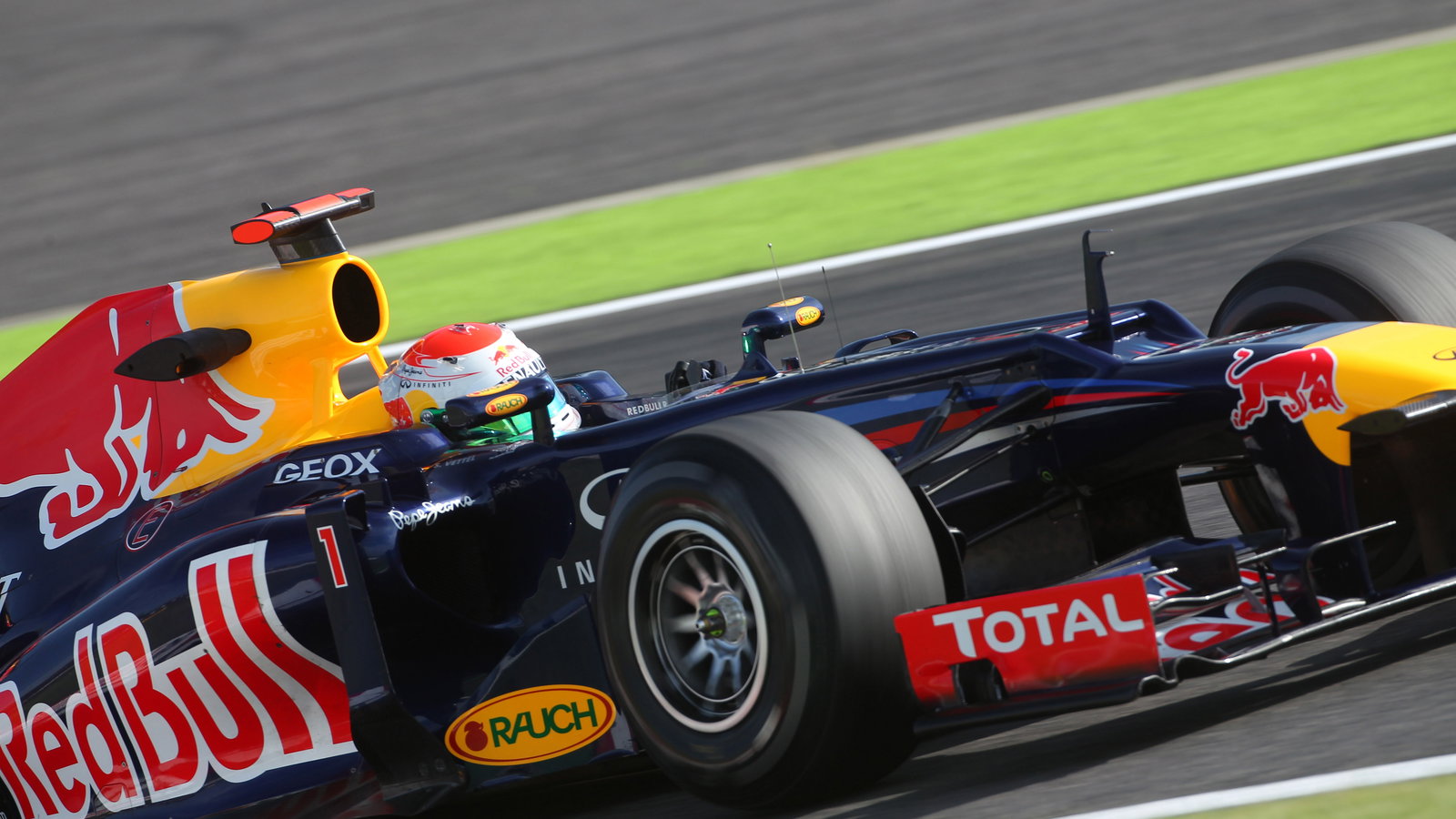 05.10.2012- Free Practice 2, Sebastian Vettel (GER) Red Bull Racing RB8