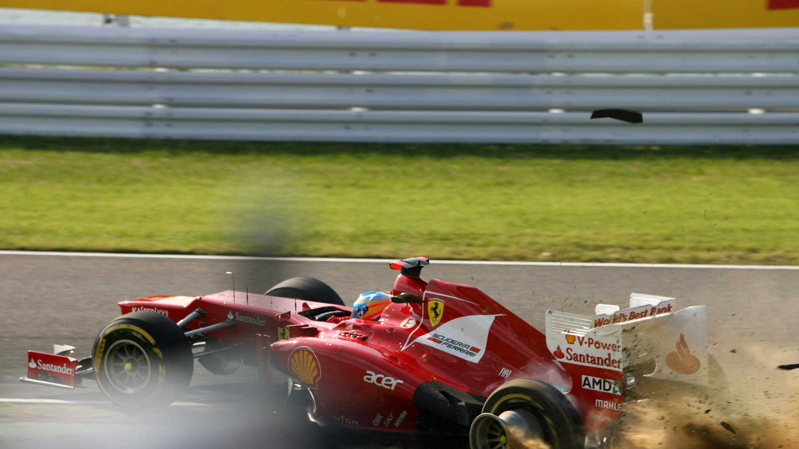 07.10.2012- Race, Crash, Fernando Alonso (ESP) Scuderia Ferrari F2012