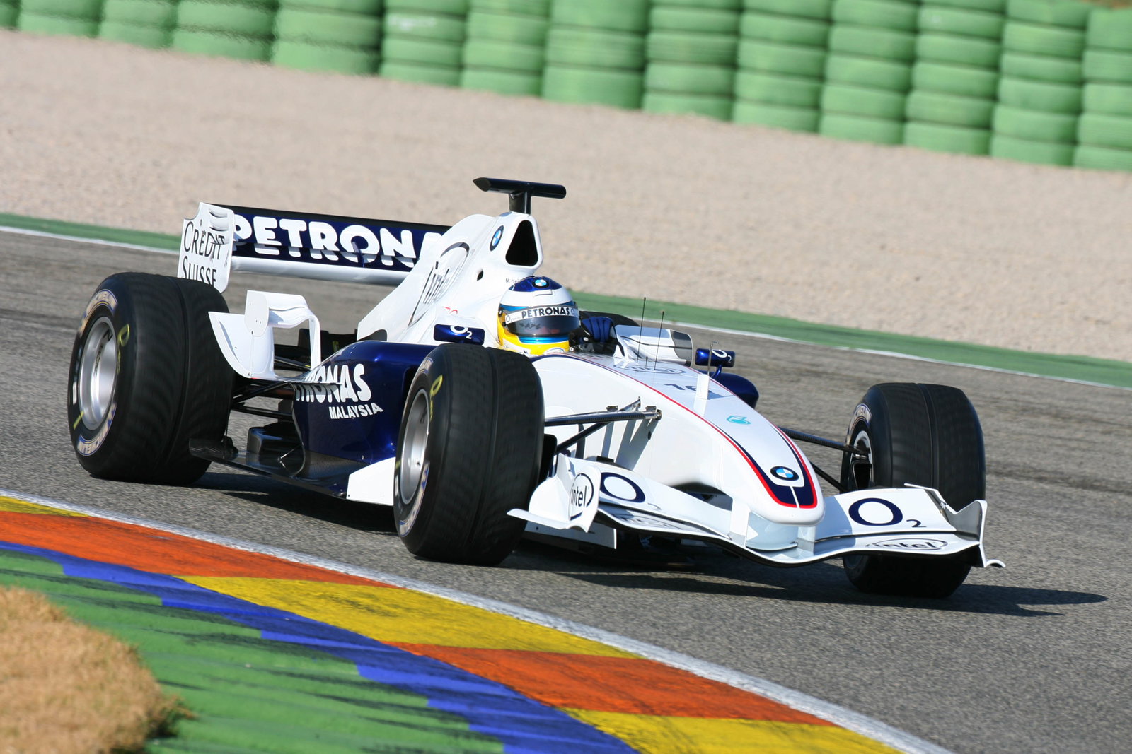 BMW Sauber continue work with F1.06. | Crash.net
