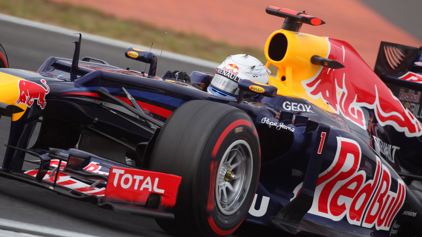 13.10.2012- Free Practice 3, Sebastian Vettel (GER) Red Bull Racing RB8