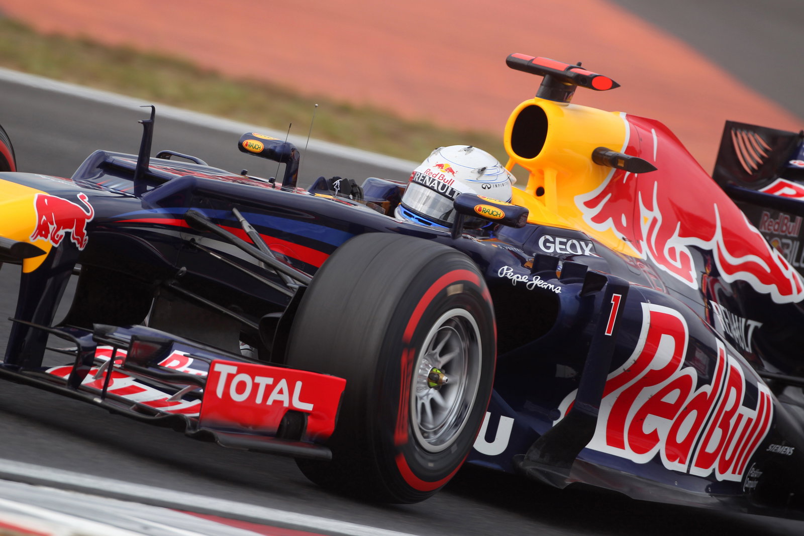 13.10.2012- Free Practice 3, Sebastian Vettel (GER) Red Bull Racing RB8