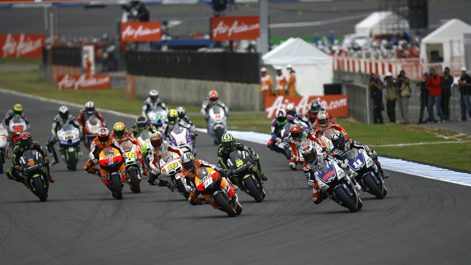 Pedrosa leads start, Japan MotoGP 2012