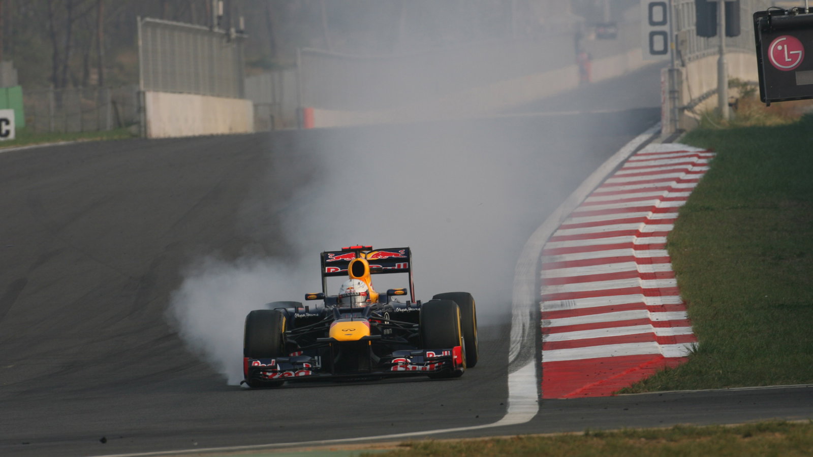 14.10.2012- Race, Sebastian Vettel (GER) Red Bull Racing RB8