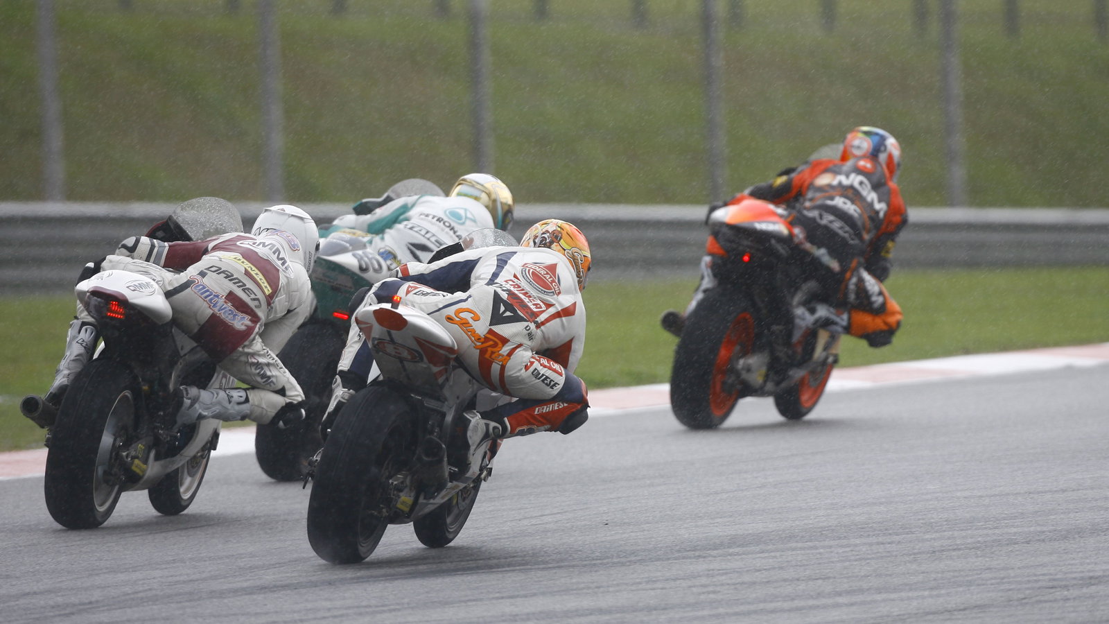 Syahrin, Gino Rea and West chase De Angelis, Moto2 race, Japanese MotoGP 2012