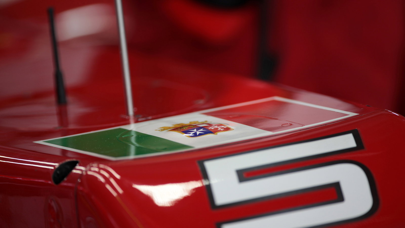 26.10.2012- Free Practice 2, The car of Fernando Alonso (ESP) Scuderia Ferrari F2012 with the flag o