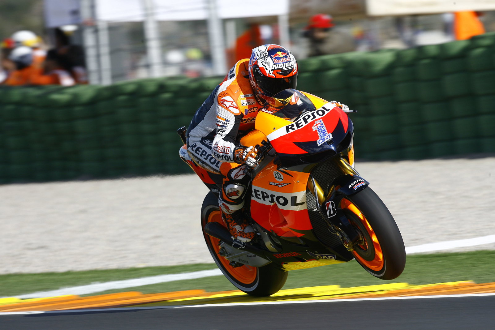 Casey Stoner to test MotoGP Honda | Crash.net