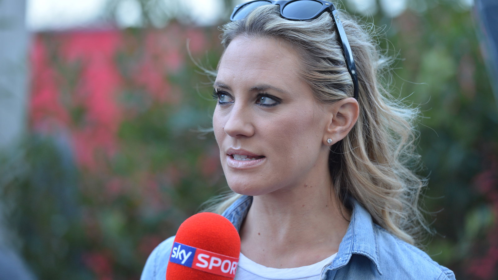 16.11.2012 - Georgie Thompson (GBR) Sky sport F1 presenter