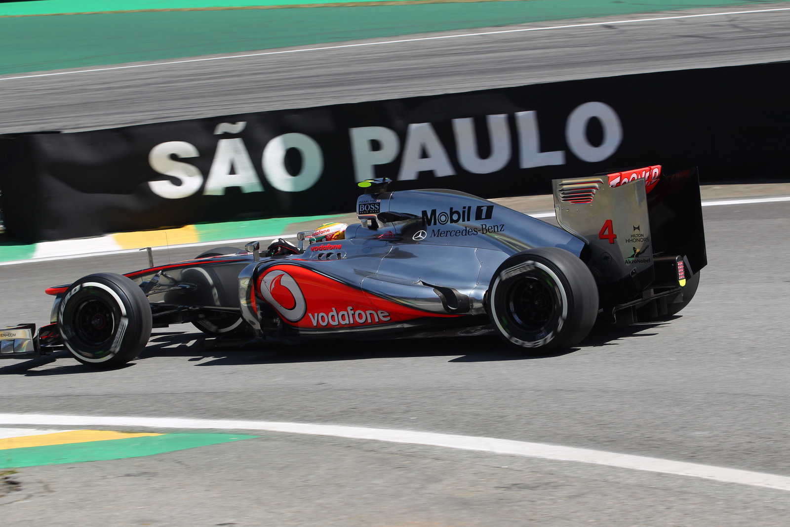 23.11.2012- Free Practice 2, Lewis Hamilton (GBR) McLaren Mercedes MP4-27