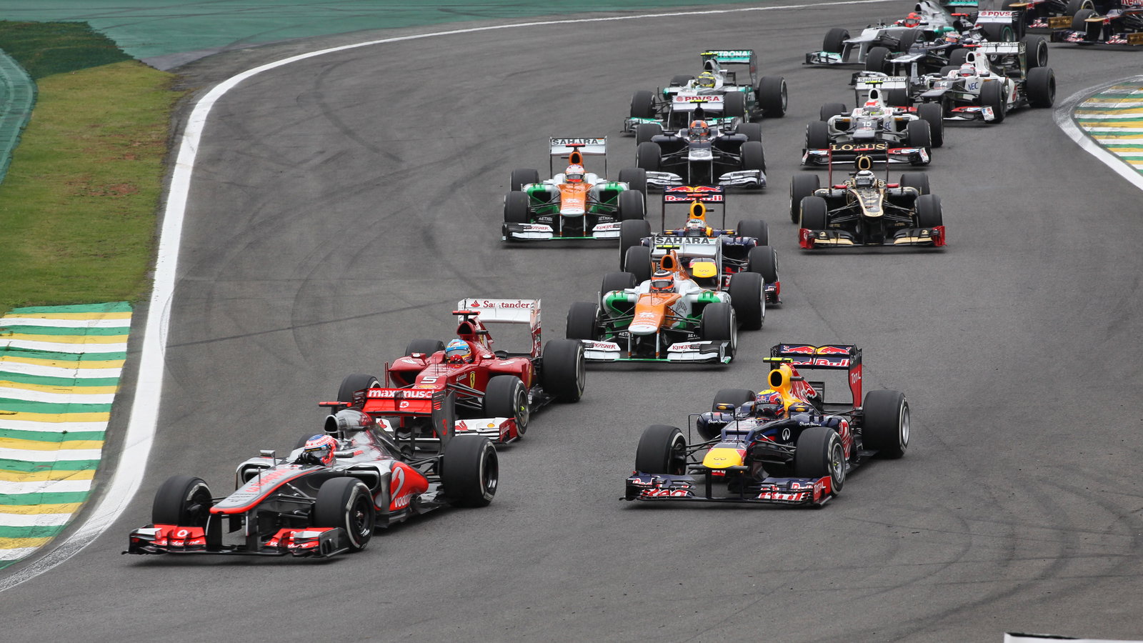 25.11.2012- Race, Start of the race, Jenson Button (GBR) McLaren Mercedes MP4-27 and Mark Webber (AU