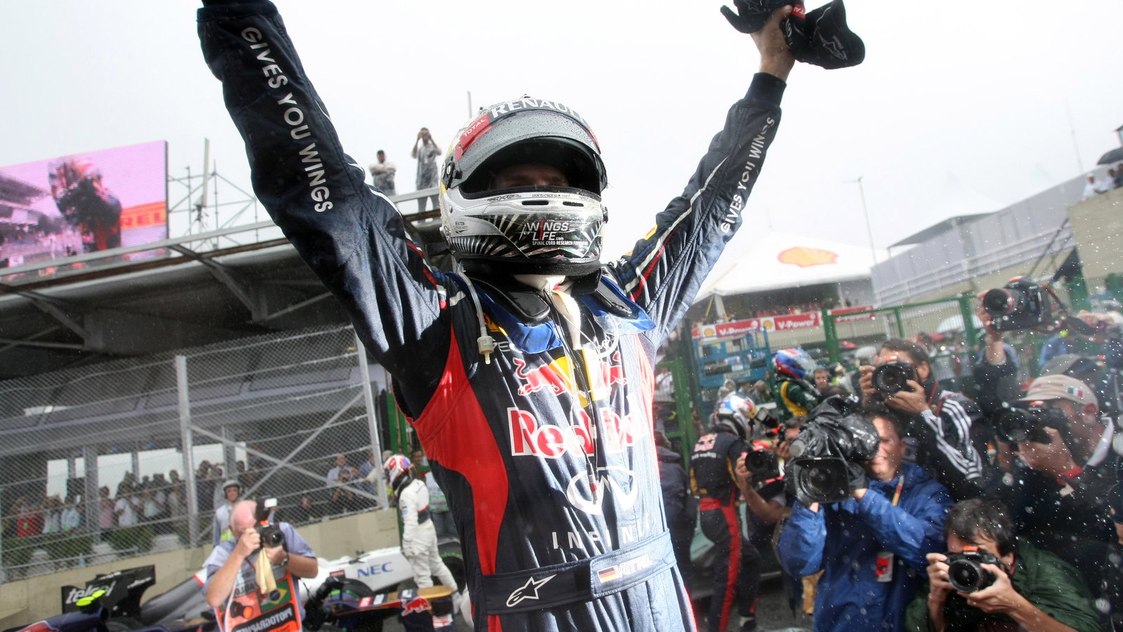 25.11.2012- Race, Sebastian Vettel (GER) Red Bull Racing RB8, world champion 2012
