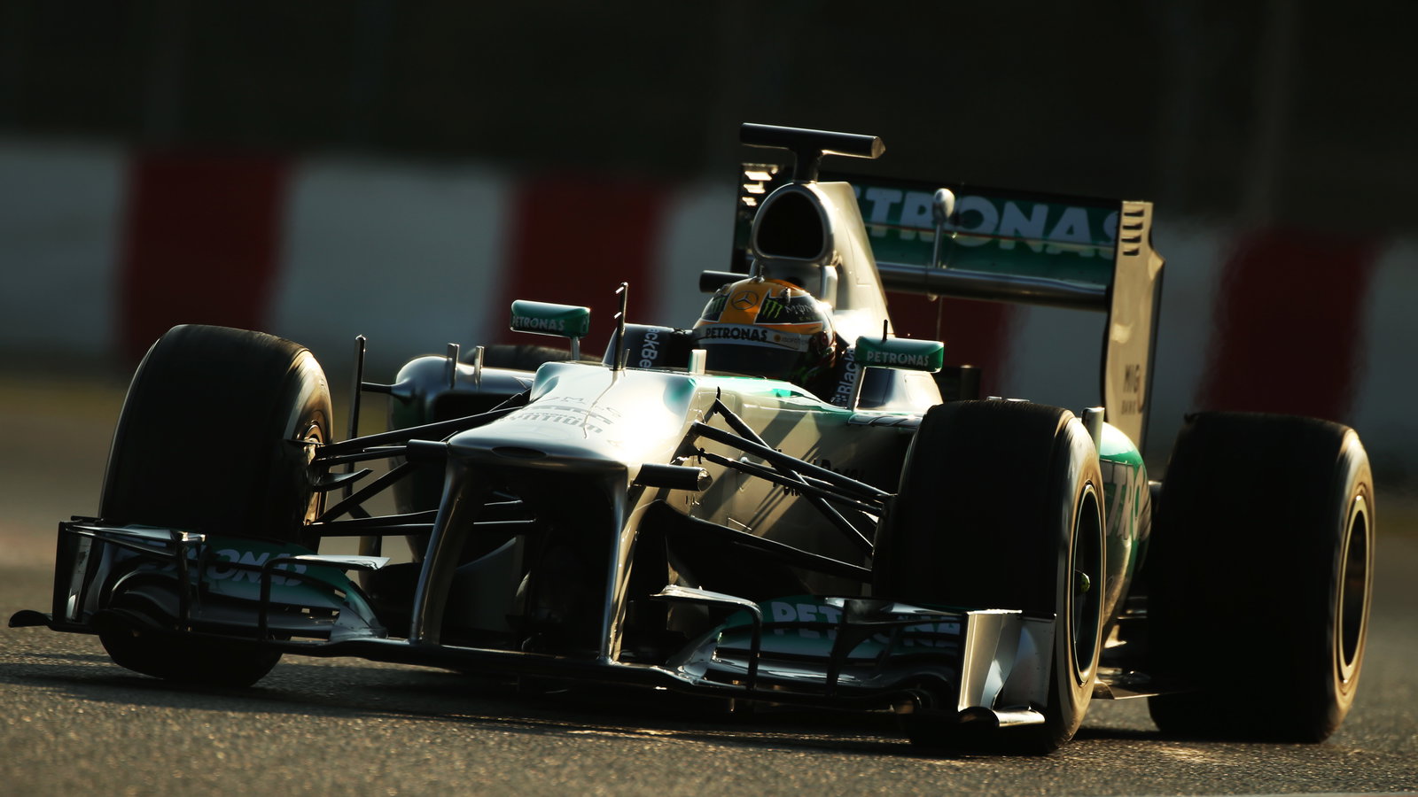 Lewis Hamilton (GBR) Mercedes AMG F1 W04.