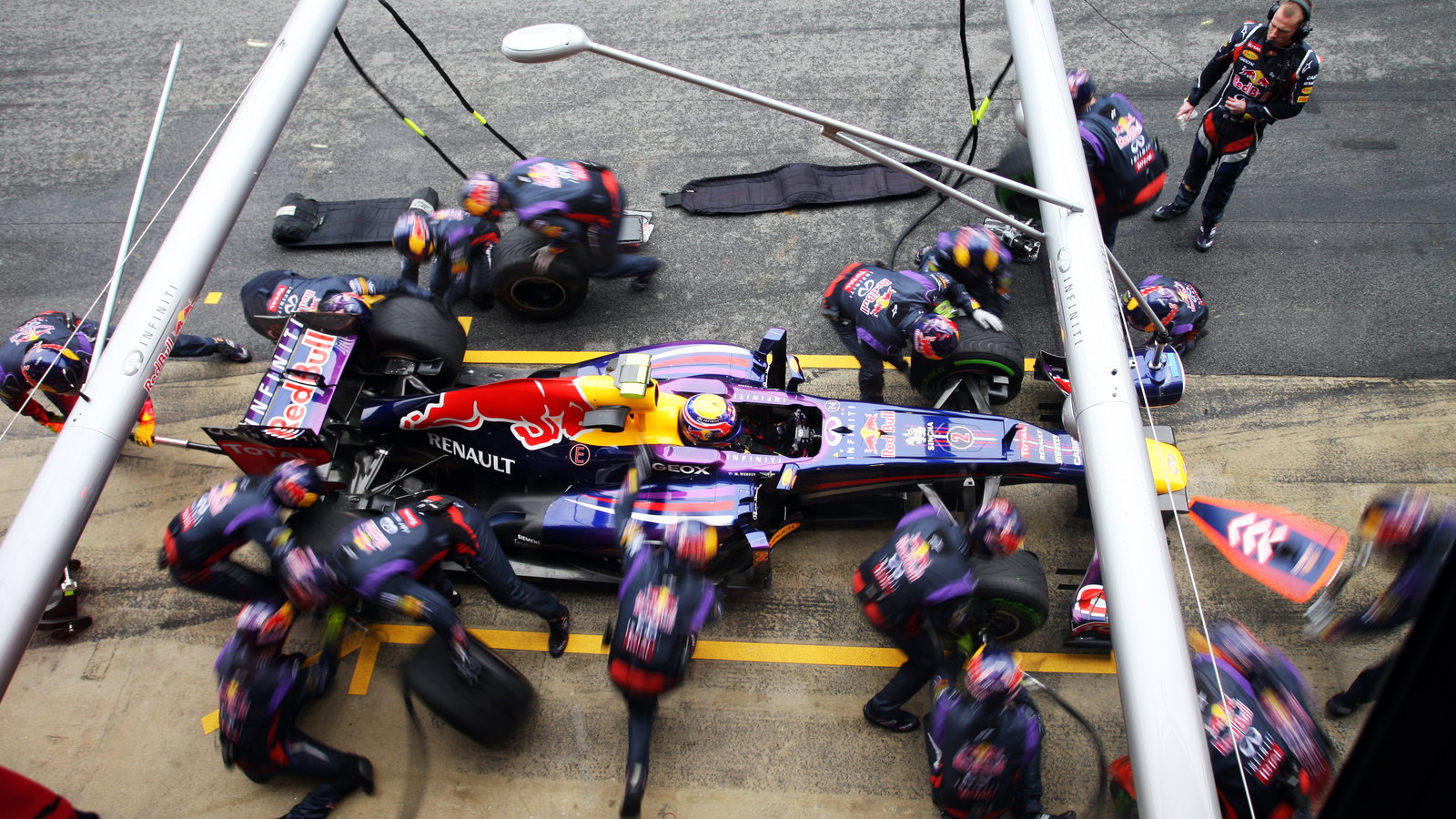 Mark Webber (AUS) Red Bull Racing RB9 practices a pit stop.22.02.2013.