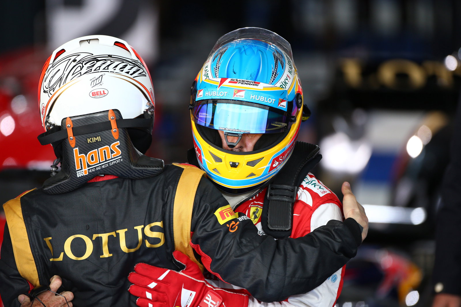 17.03.2013- Race, Kimi Raikkonen (FIN) Lotus F1 Team E21 race winner and Fernando Alonso (ESP) Scude