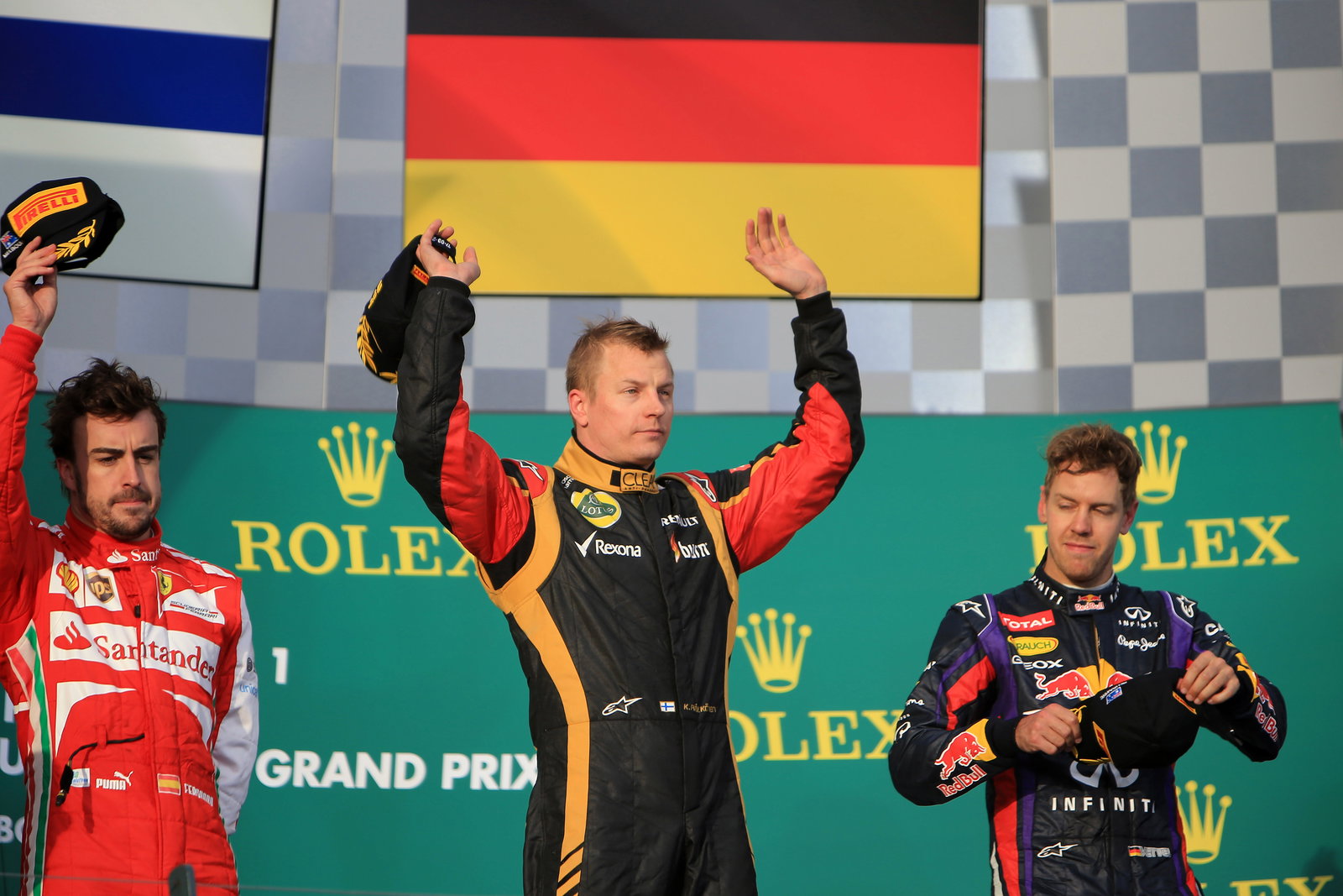 17.03.2013- Race, Kimi Raikkonen (FIN) Lotus F1 Team E21 race winner, 2nd position Fernando Alonso (