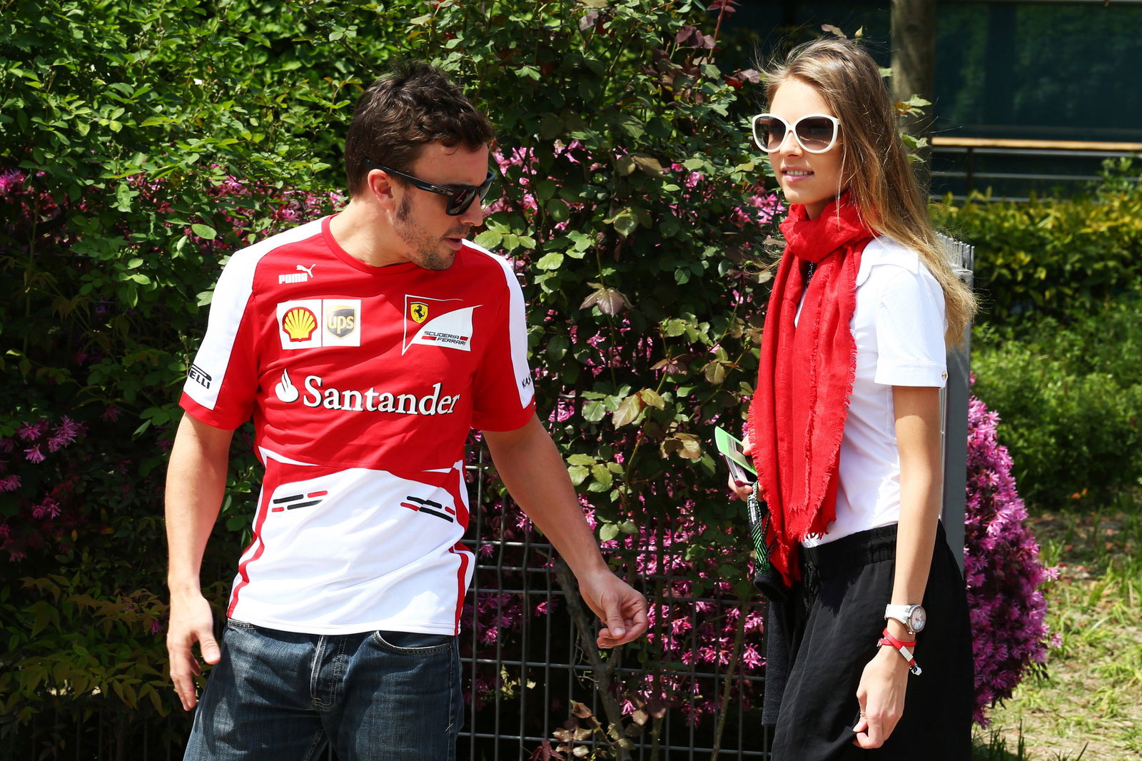 13.04.2013- Fernando Alonso (ESP) Ferrari with his girlfriend Dasha Kapustina (RUS).
