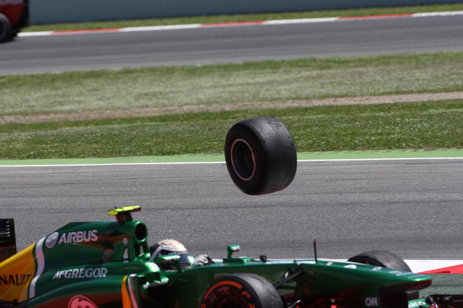12.05.2013- Race, Crash, Giedo Van der Garde (NED), Caterham F1 Team CT03