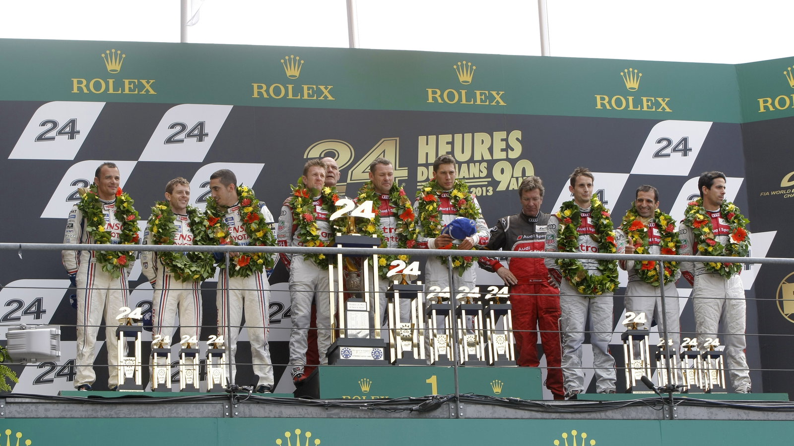 P1 Podium (l-r) Anthony Davidson / Sebastien Buemi / Stephane Sarrazin Toyota Racing TS030, Tom Kris