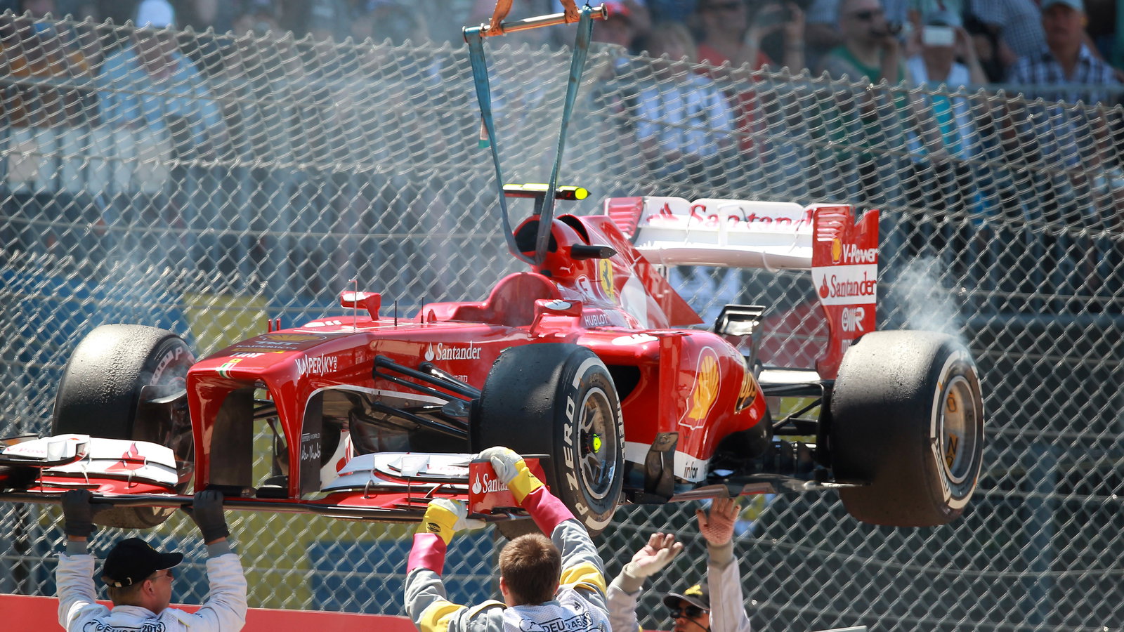 07.07.2013- Race, Felipe Massa (BRA) Scuderia Ferrari F138 retires from the race