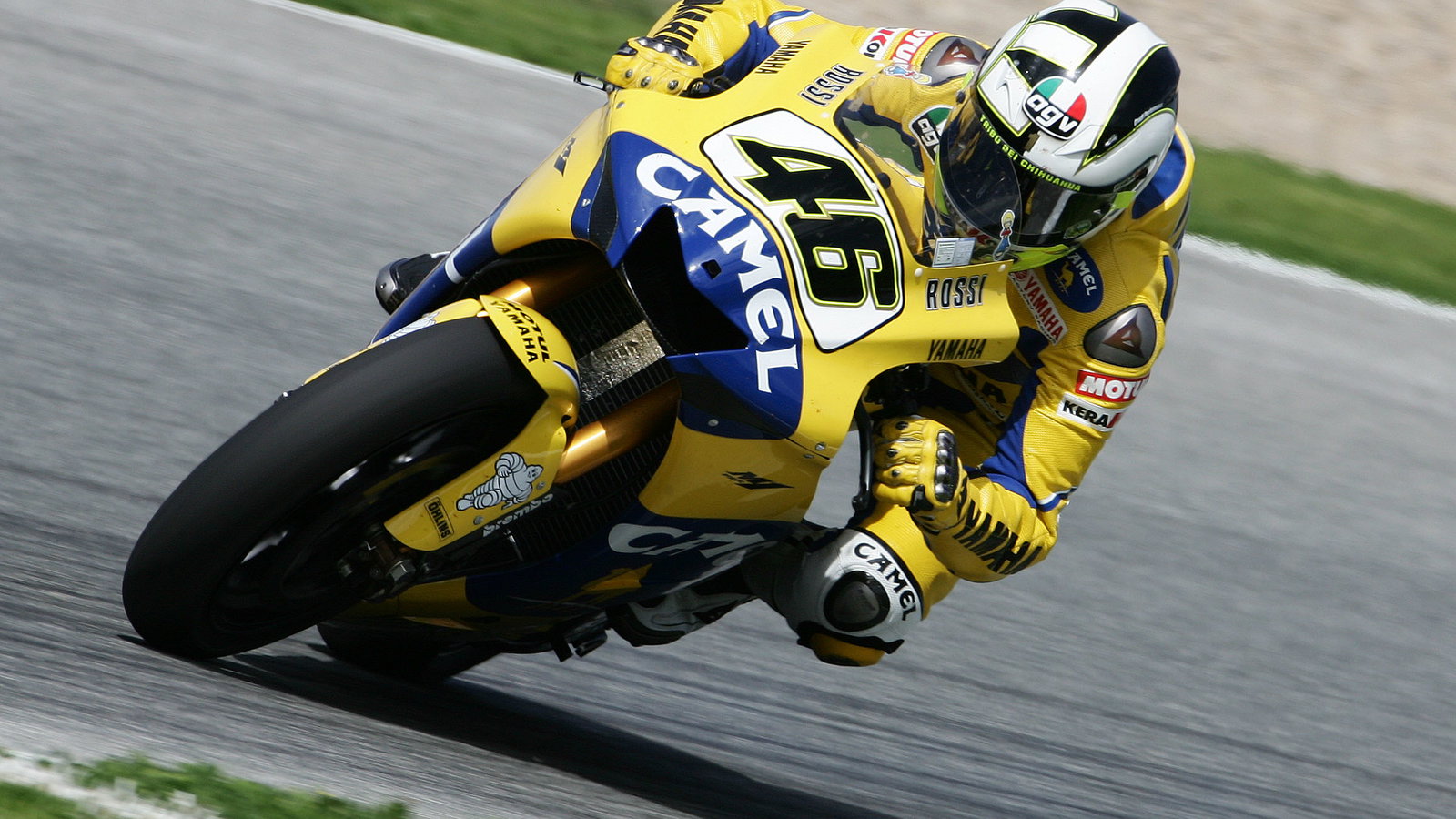 Rossi slides, Spanish MotoGP 2006