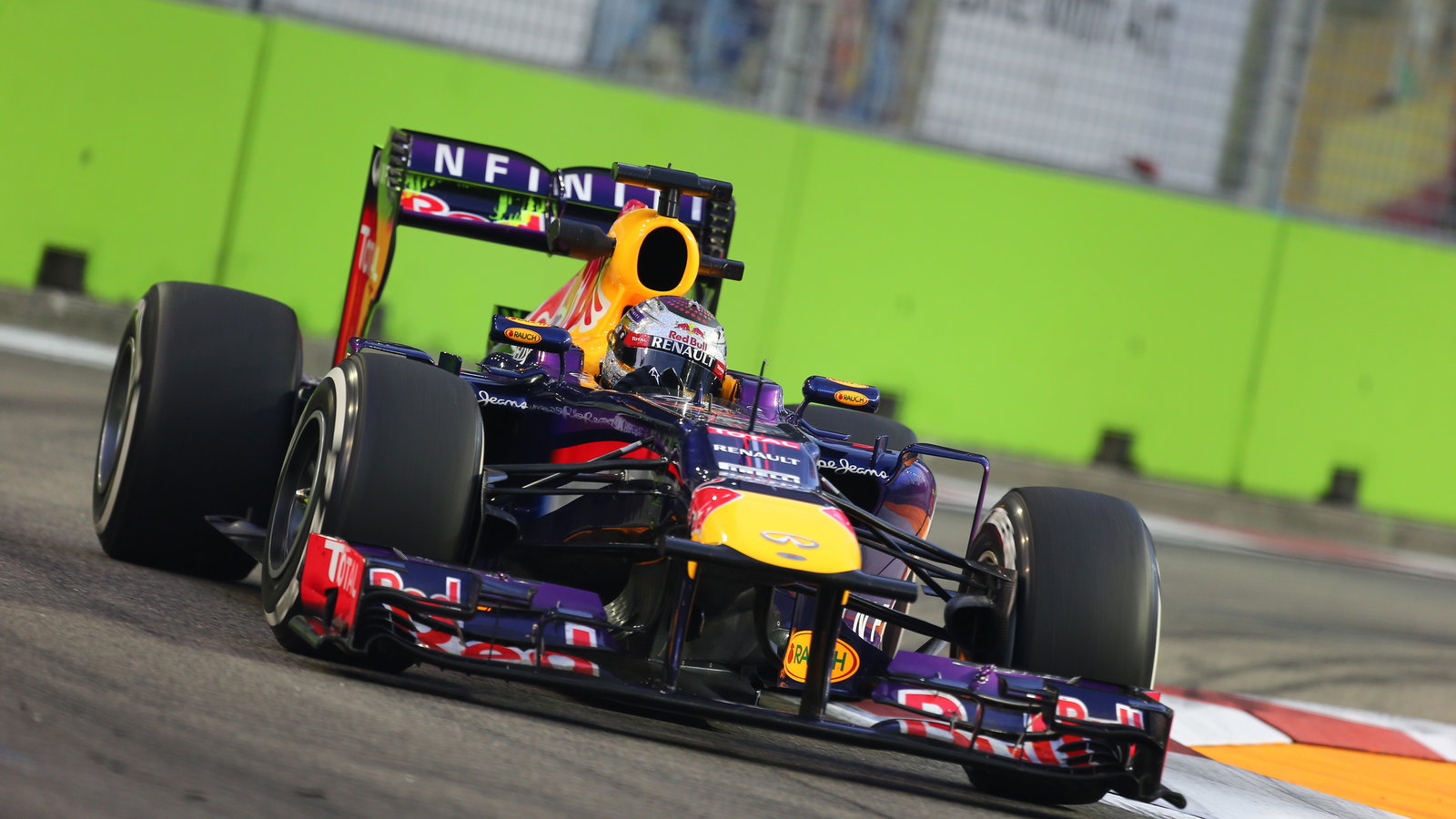 20.09.2013- Free Practice 1: Sebastian Vettel (GER) Red Bull Racing RB9