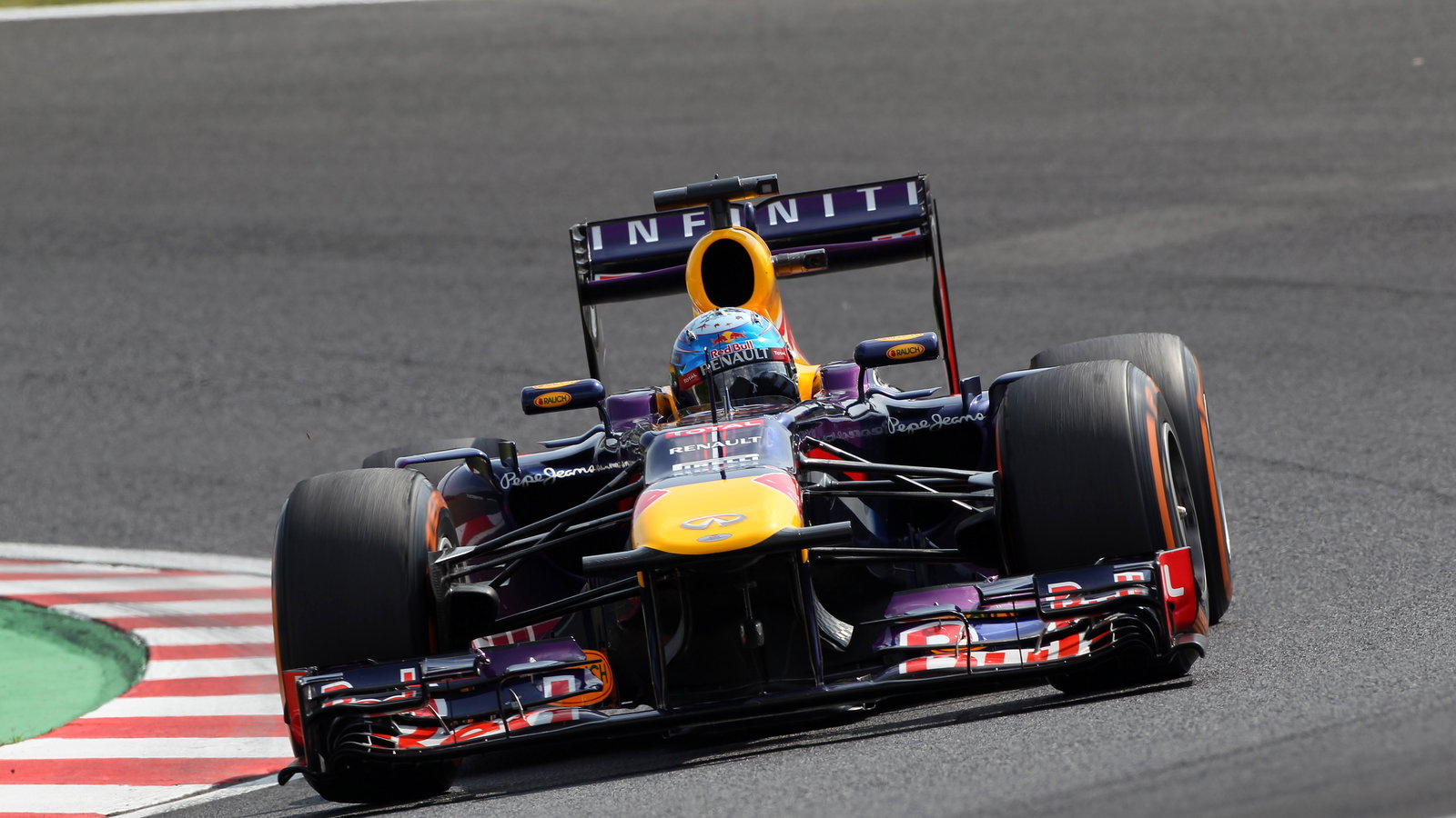 12.10.2013- Free Practice 3, Sebastian Vettel (GER) Red Bull Racing RB9