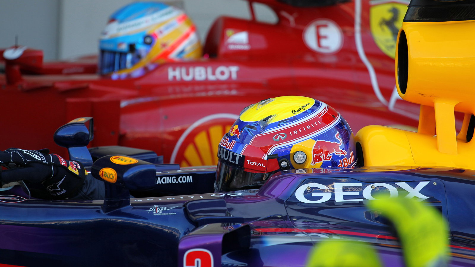 12.10.2013- Qualifying, Mark Webber (AUS) Red Bull Racing RB9 and Fernando Alonso (ESP) Scuderia Fer
