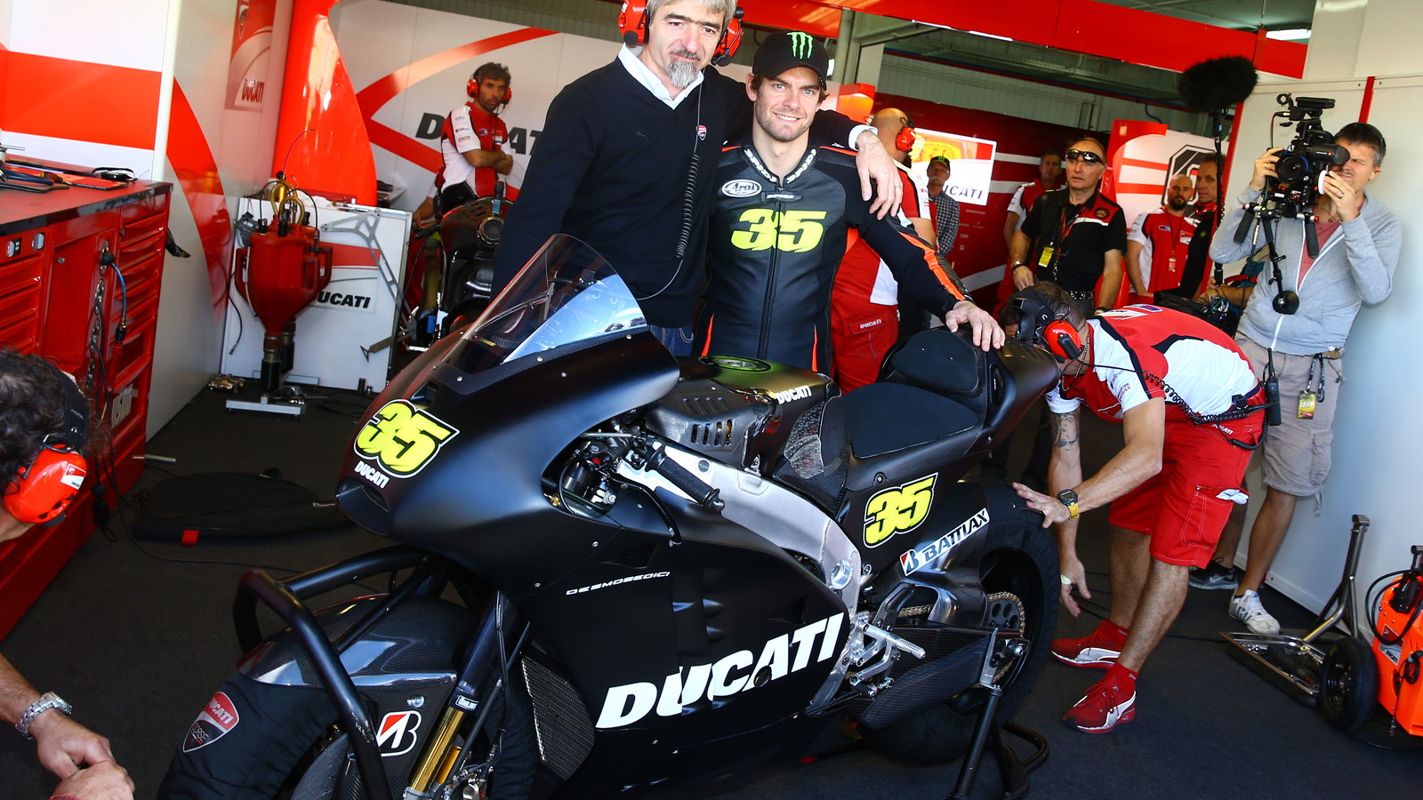 Dall'lgna and Crutchlow, Valencia Test 2013