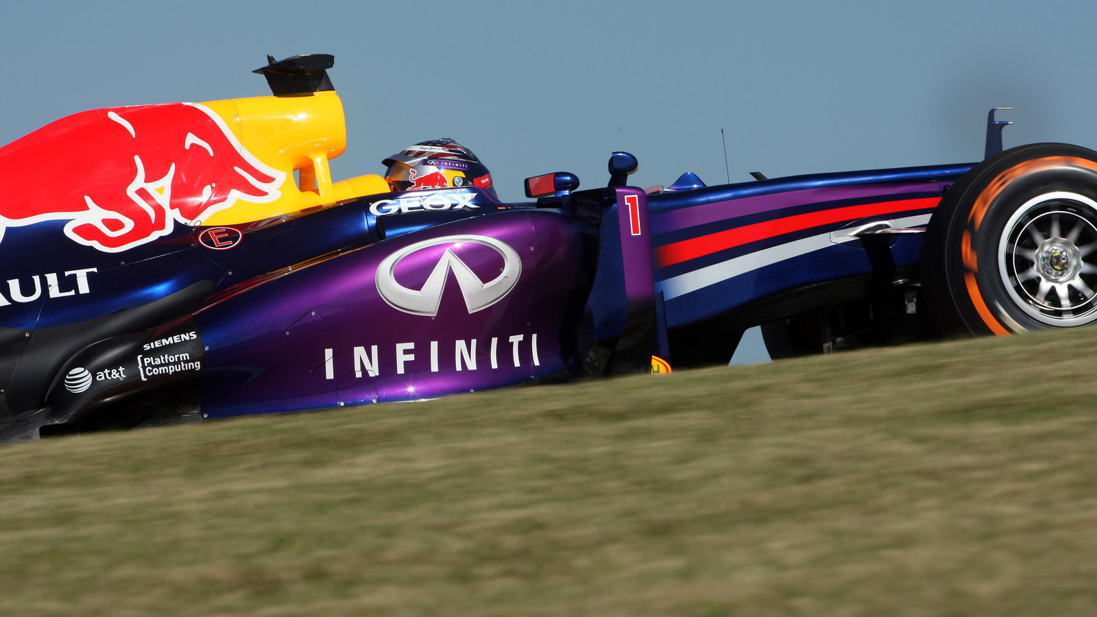 15.11.2013- Free Practice 2, Sebastian Vettel (GER) Red Bull Racing RB9