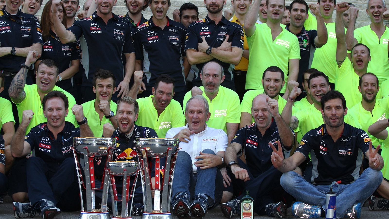 17.11.2013- Race, Celebration, Christian Horner (GBR), Red Bull Racing, Sporting Director and Sebast