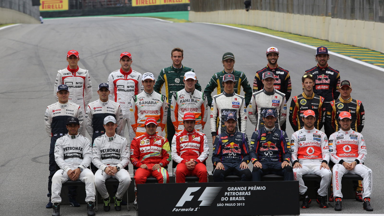 24.11.2013 - Drivers family photo