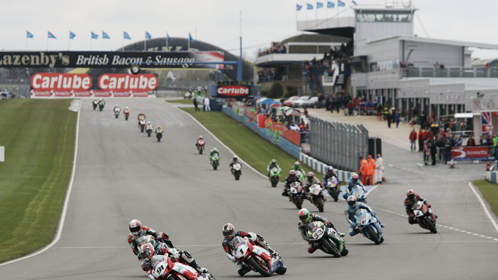 Restart, Donington BSB Race 1, 2006