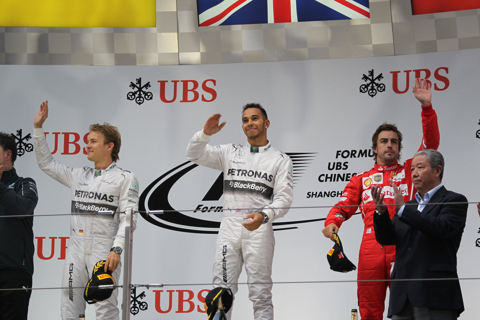 20.04.2014- Podium, winner Lewis Hamilton (GBR) Mercedes AMG F1 W05, 2nd Nico Rosberg (GER) Mercedes