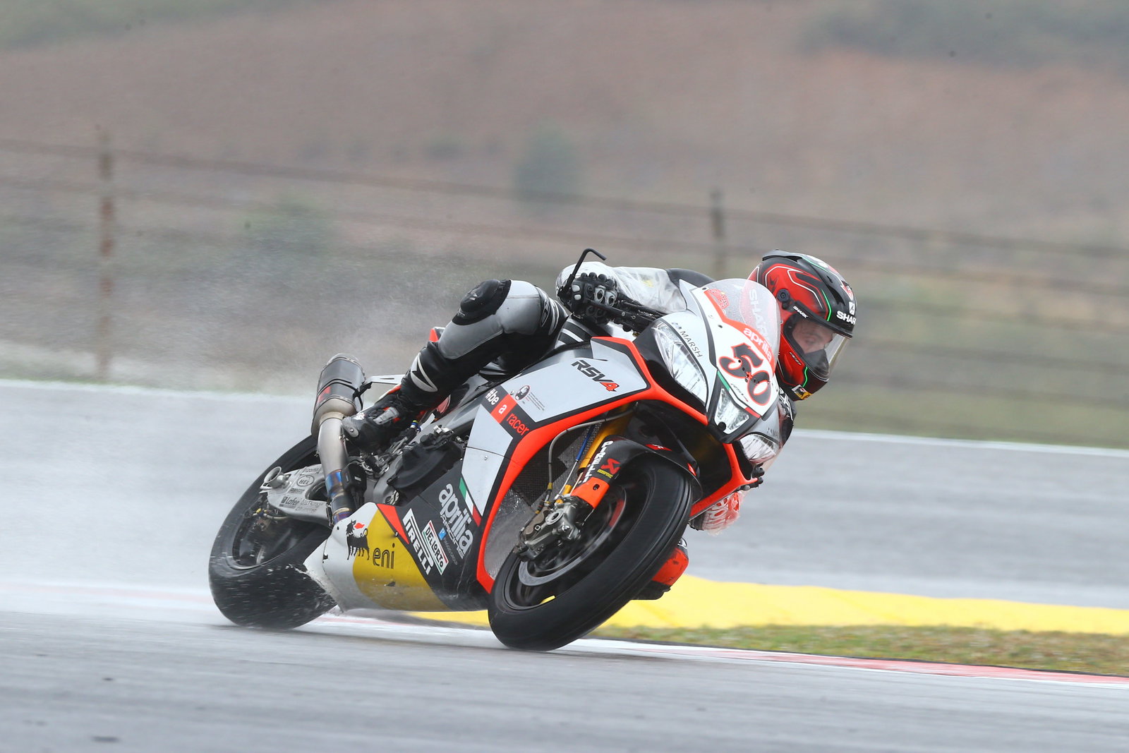 WSBK Magny-Cours: Melandri beats Guintoli to controversial win