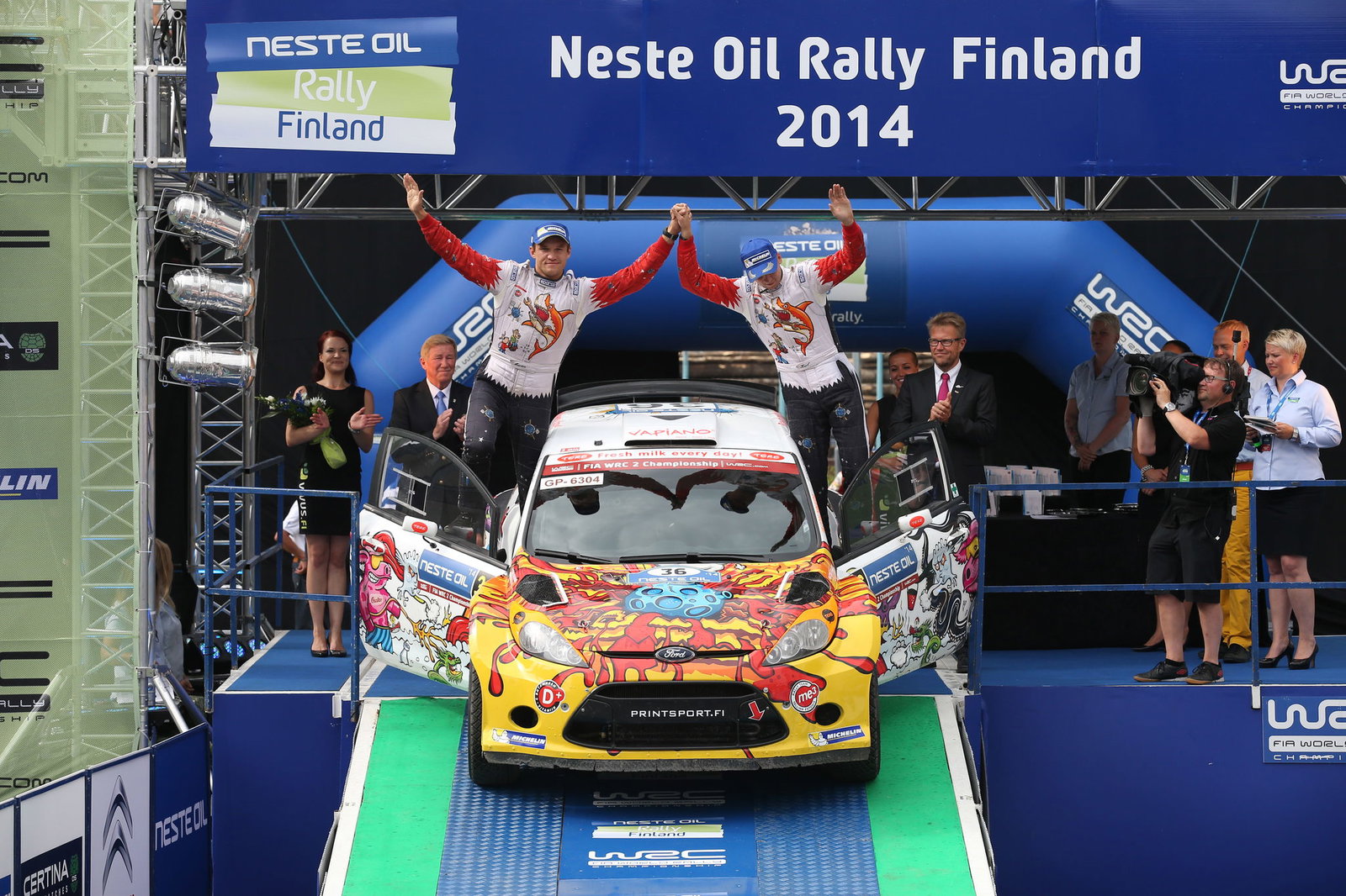Rally Finland: Rollcage damage puts Neuville out