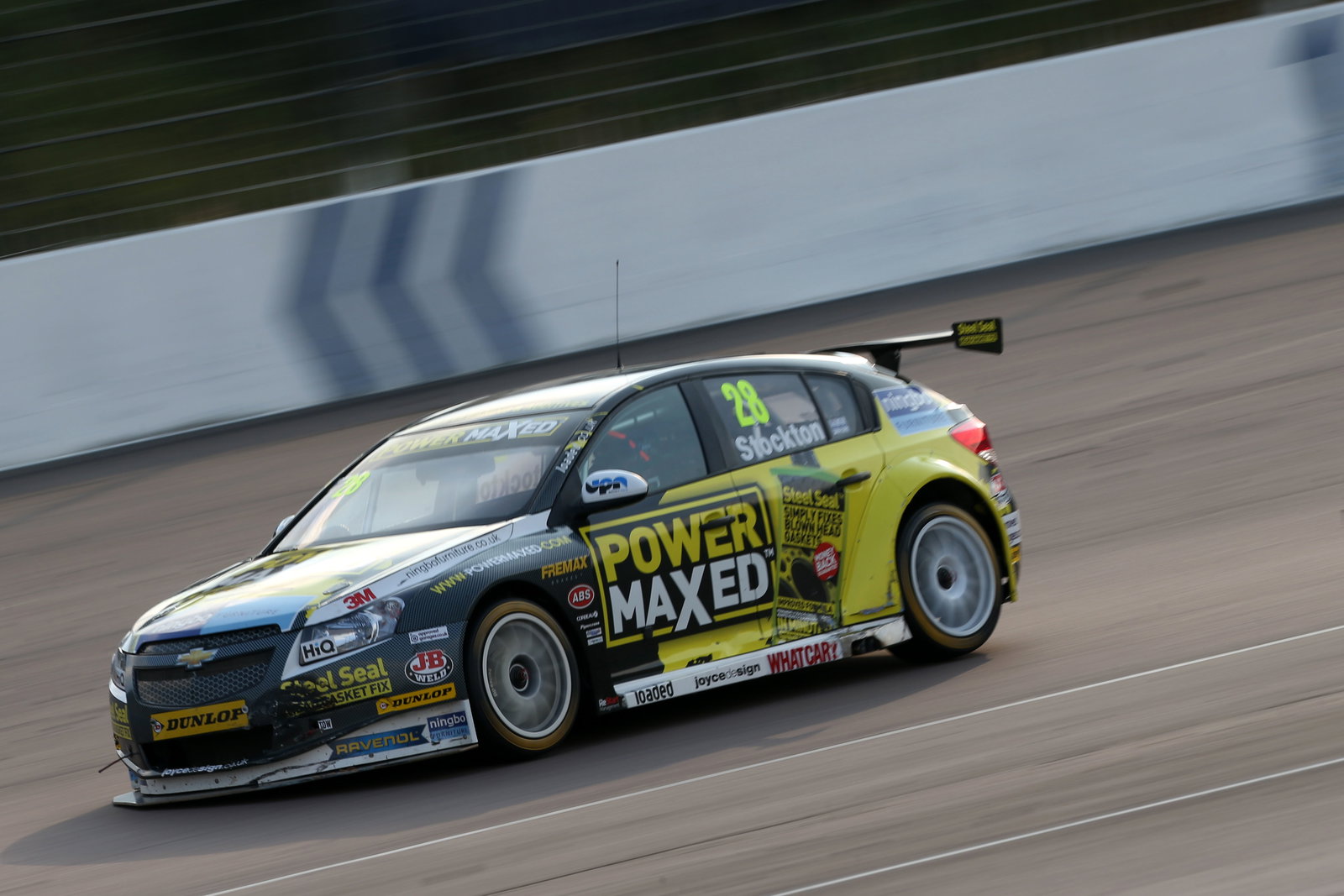 Lewis' half-brother Nicolas Hamilton to race in BTCC