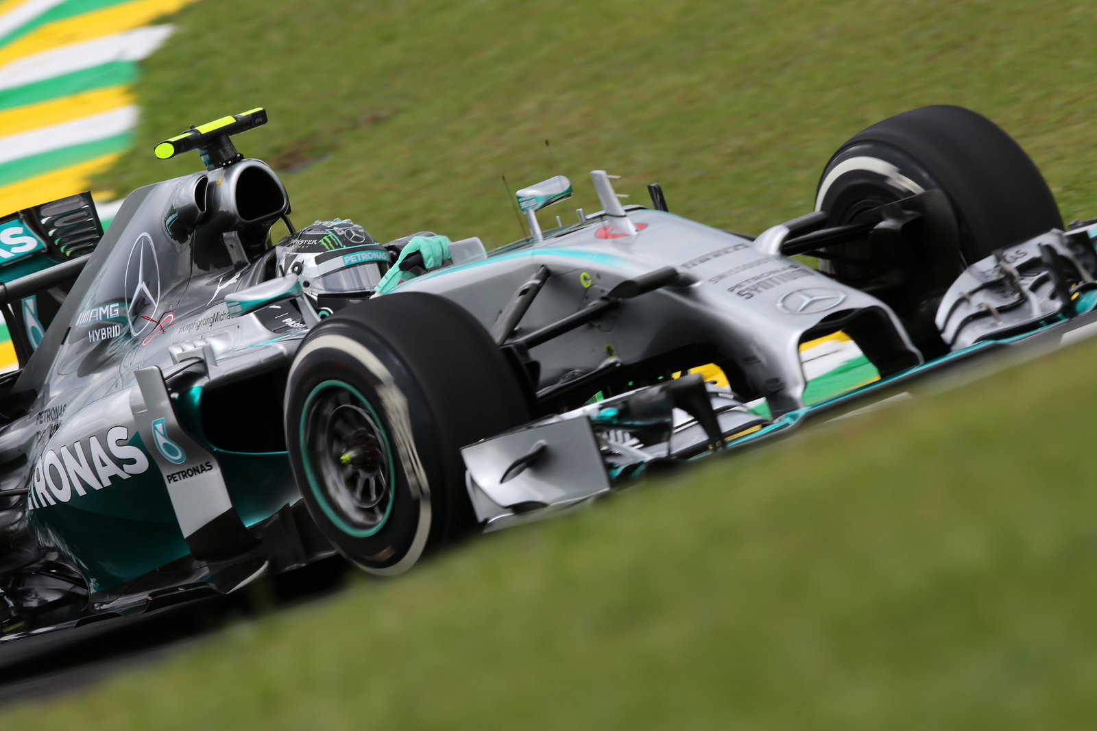 F1 Brazilian Grand Prix: Suspension failure ends Ricciardo's race